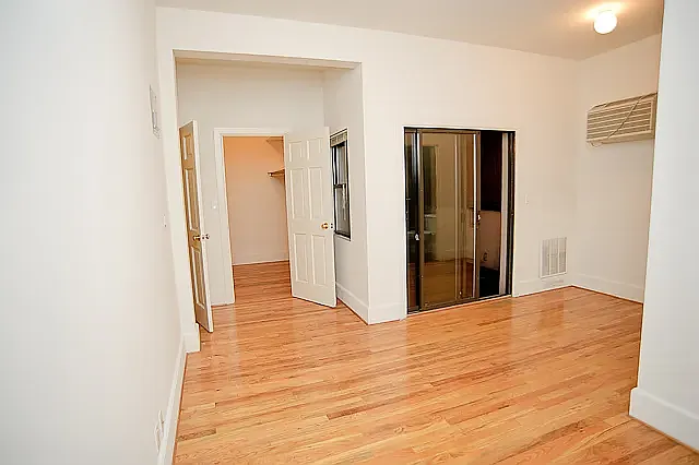 113 East 31st Street — Photo 1