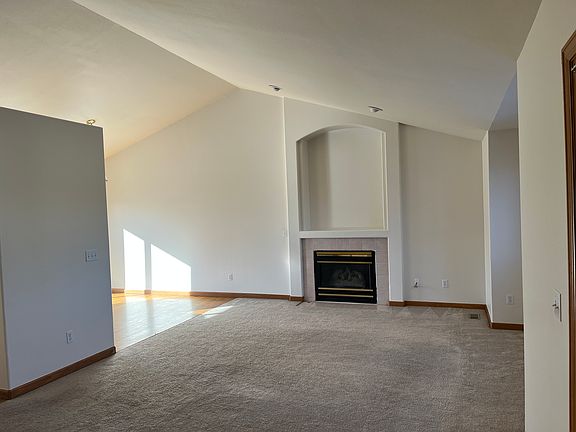 2nd image of 780 Bella Vista Dr