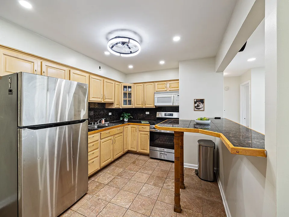 929 S Oak Park Ave #3NW