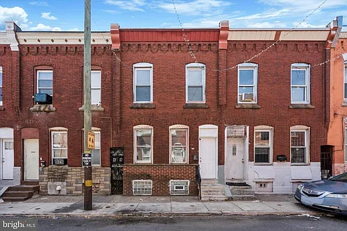 2062 E Stella St Photo 1