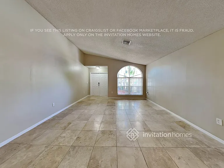 3400 NW 78th Ave — Photo 3
