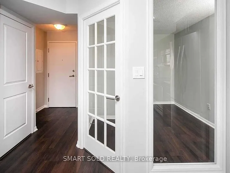 400 Adelaide St E #2310 — Photo 12