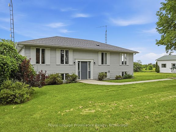 3rd image of 509 Kelly Rd