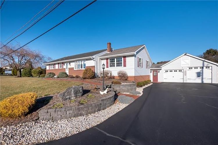1st image of 1661 Hidden Valley Rd