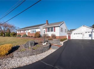 1661 Hidden Valley Rd, Allentown, PA 18103