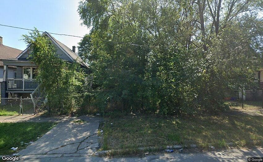 1st image of 235 W 104th Pl