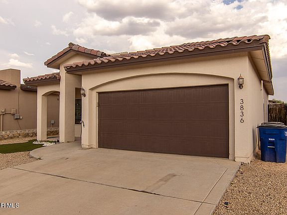 3rd image of 3836 Loma Brisa Dr