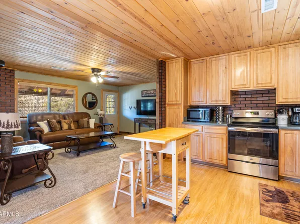 105 HUNTER Place, Munds Park, AZ 86017