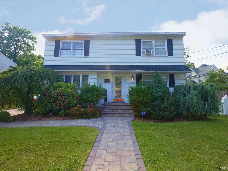 8 Hallock St #1 — Photo 1