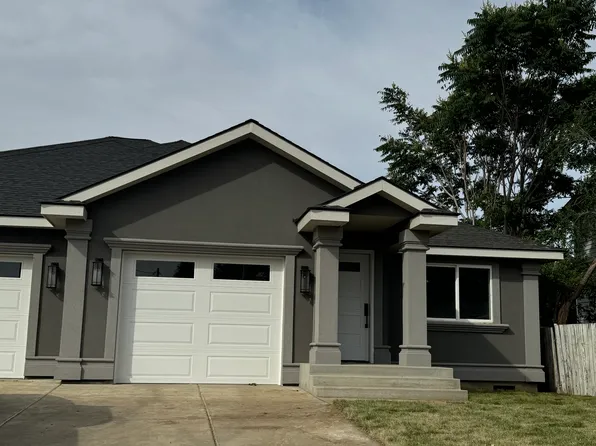 1003 Washington Ave #B, Toppenish, WA 98948