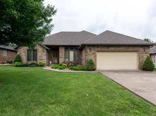 4631 S Warren Ave, Springfield, MO 65810