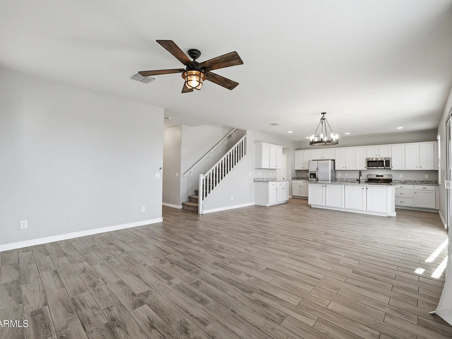 4 bed, 3.0 bath, 2183 sqft, $2,549 — Photo 4