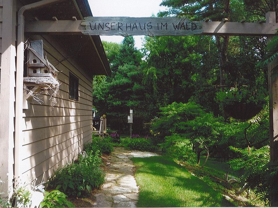 1st image of 628 Sommer Dr