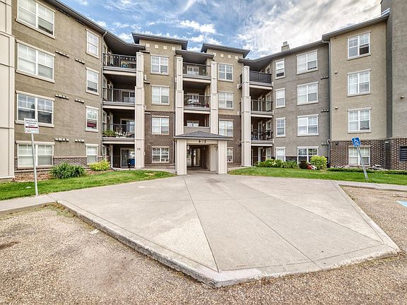 4th image of 622 McAllister Loop SW #401