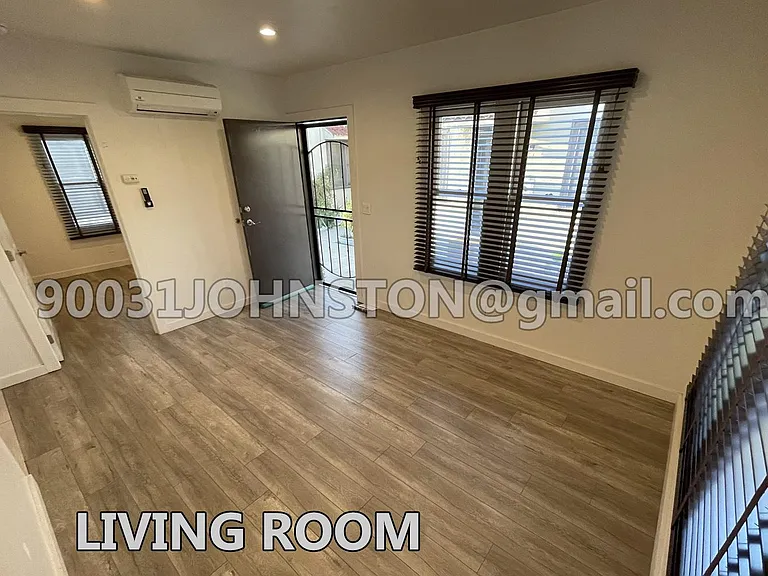 2421 Johnston St — Photo 4