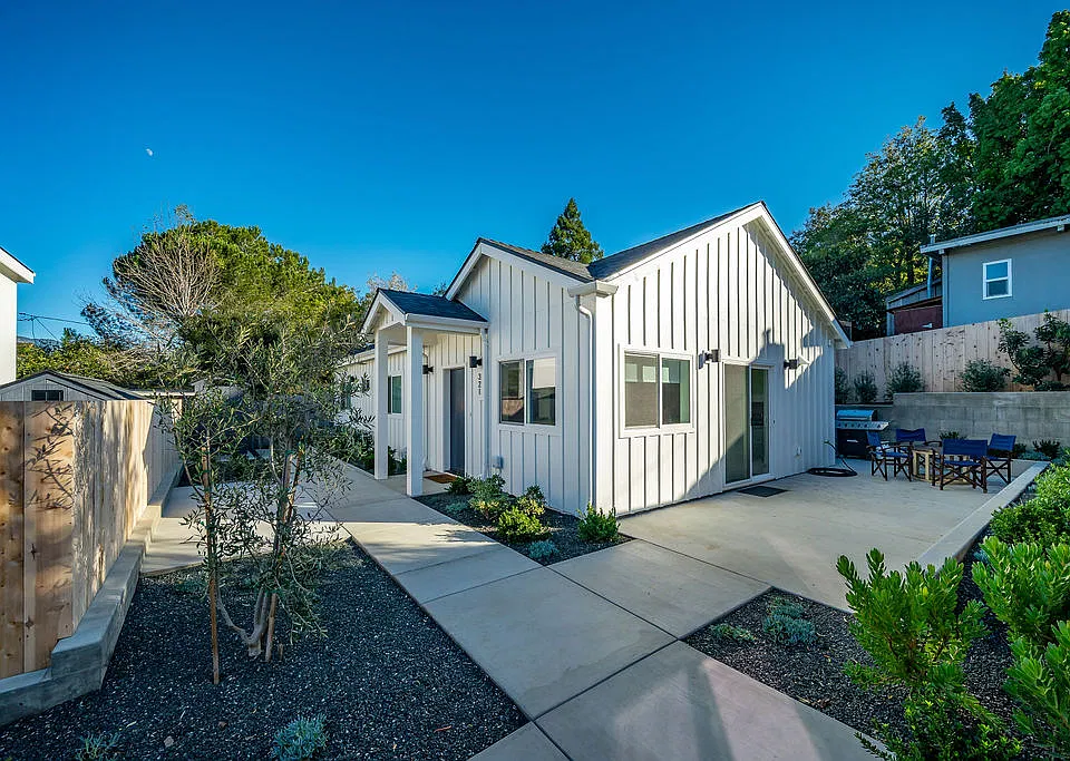 321 Ramona Dr