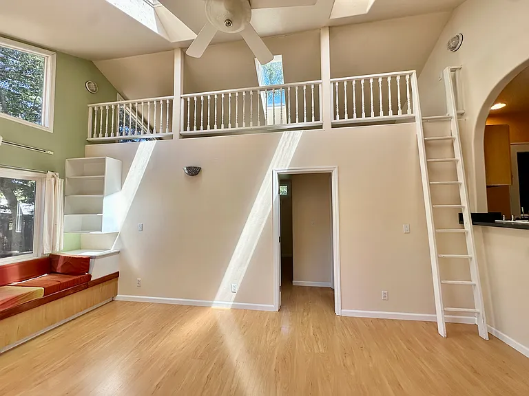 11 Hillview Ave — Photo 11