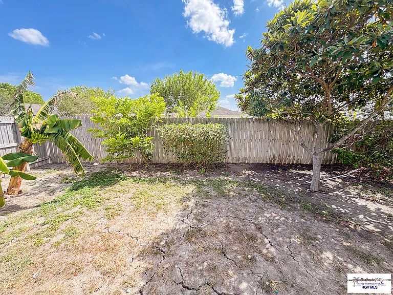 805 W Arroyo Park Ln #2 — Photo 12