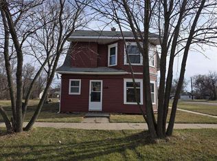 126 3rd St SW, Highmore, SD 57345