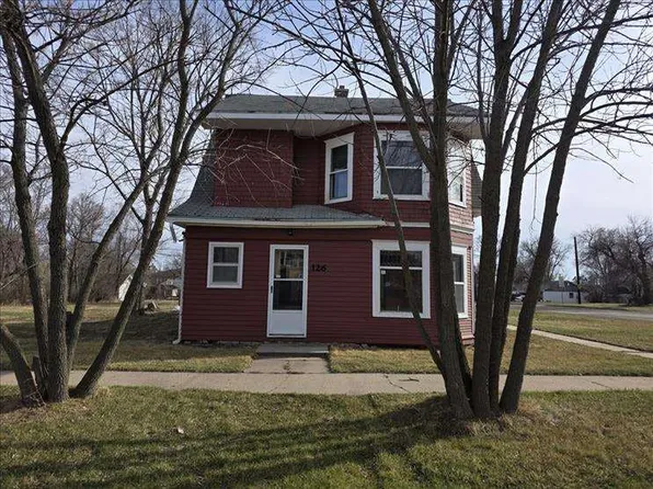 126 3rd St SW, Highmore, SD 57345