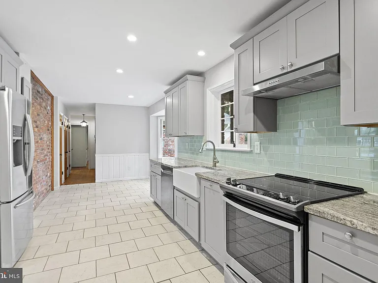 3515 Wilson St — Photo 17
