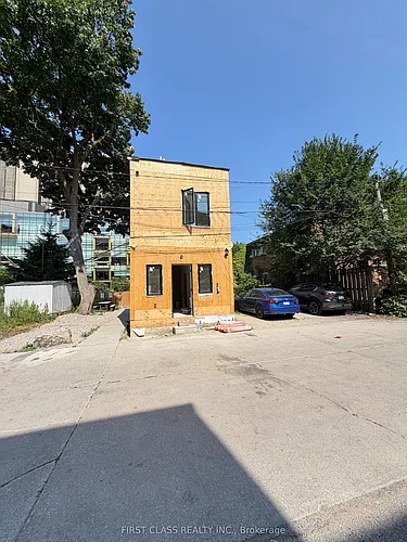 356 Huron St Photo 1