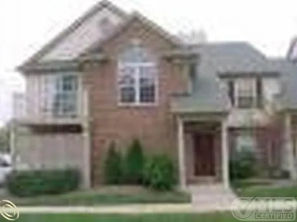 3516 Oakmonte Blvd #1, Rochester, MI 48306
