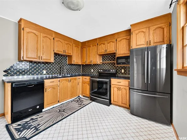 345 MCINTYRE STREET, Regina, SK S4R 2L9