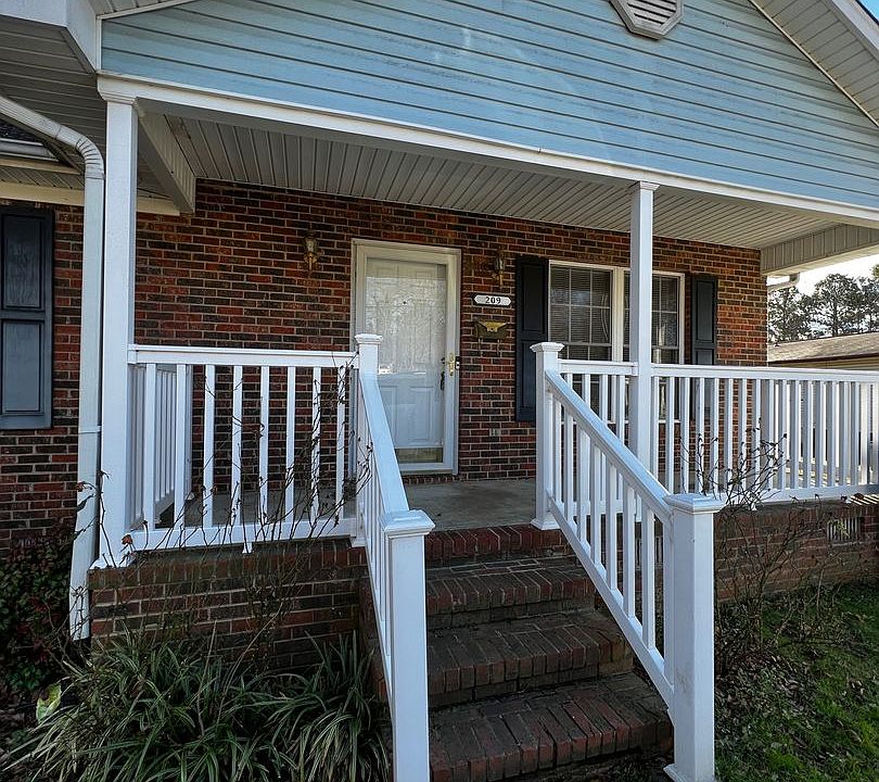 1st image of 209-211 E Gilbreath St #209