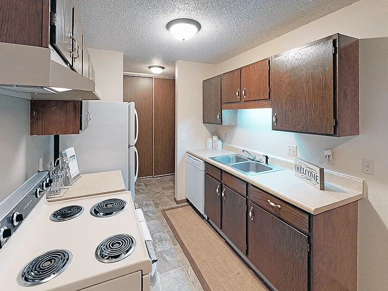 Traditional Cabinetry & Countertops