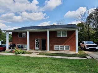 1175 Tatesbrook Dr #B, Lexington, KY 40517