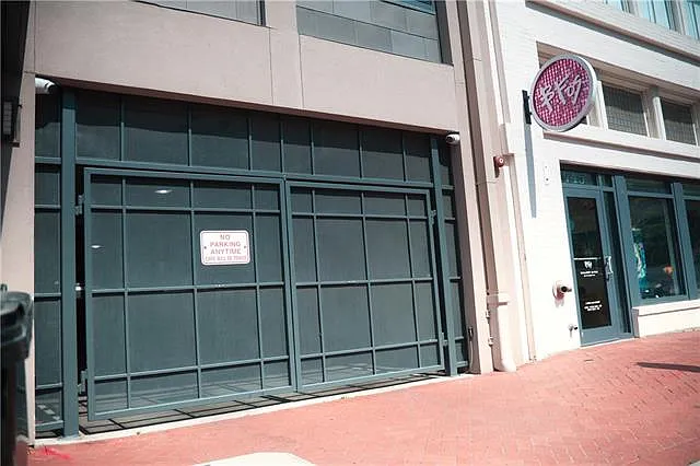749 Baronne St #300 — Photo 21