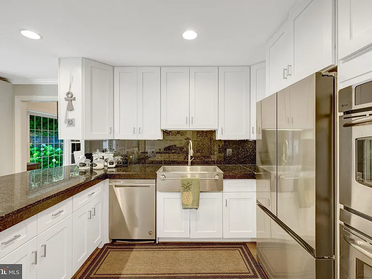 7845 Old Dominion Dr — Photo 45