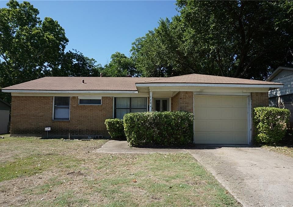 1st image of 1704 Martin Luther Dr