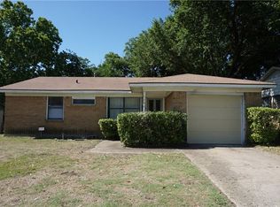 1704 Martin Luther Dr, Arlington, TX 76010