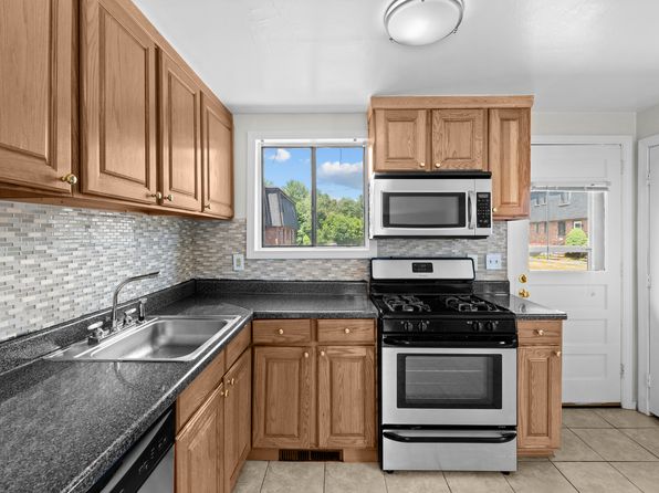 53 Brook St #1B-1BA-825SQFT