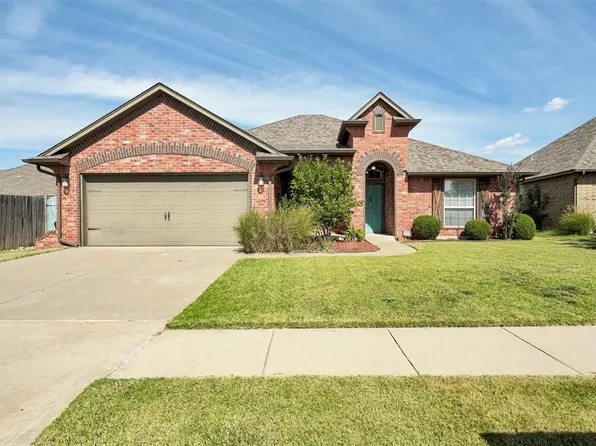 19204 Green Springs Dr, Edmond, OK 73012