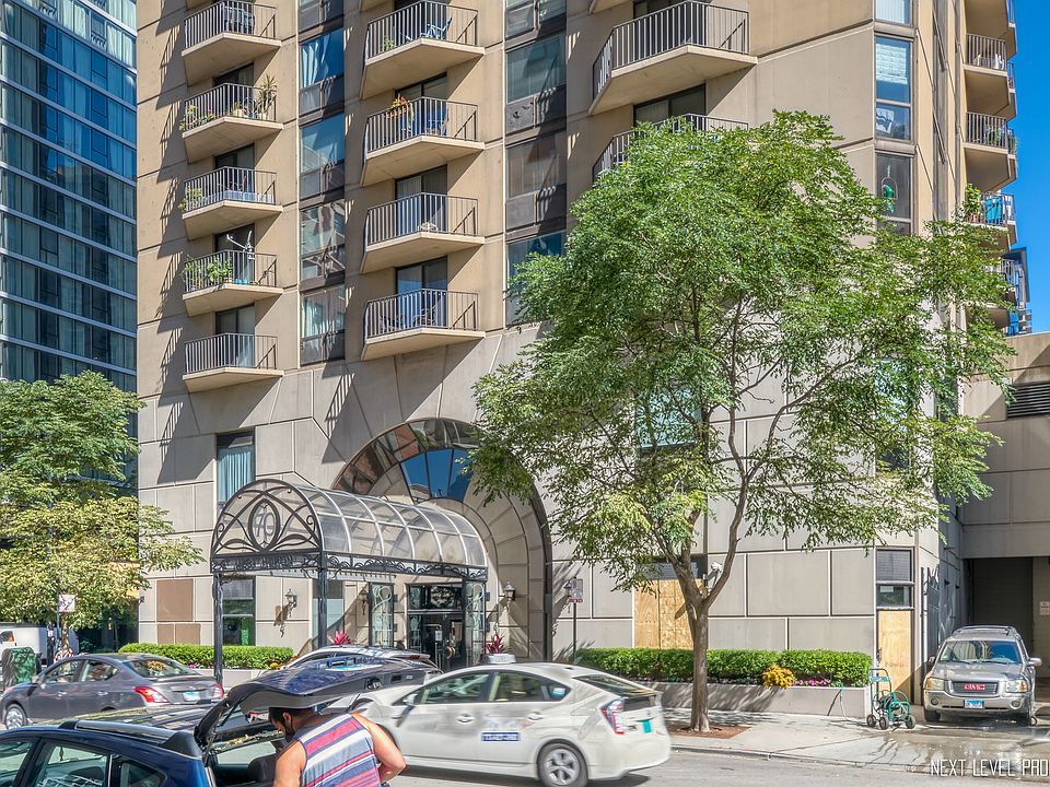 1st image of 70 W Huron St APT 1701