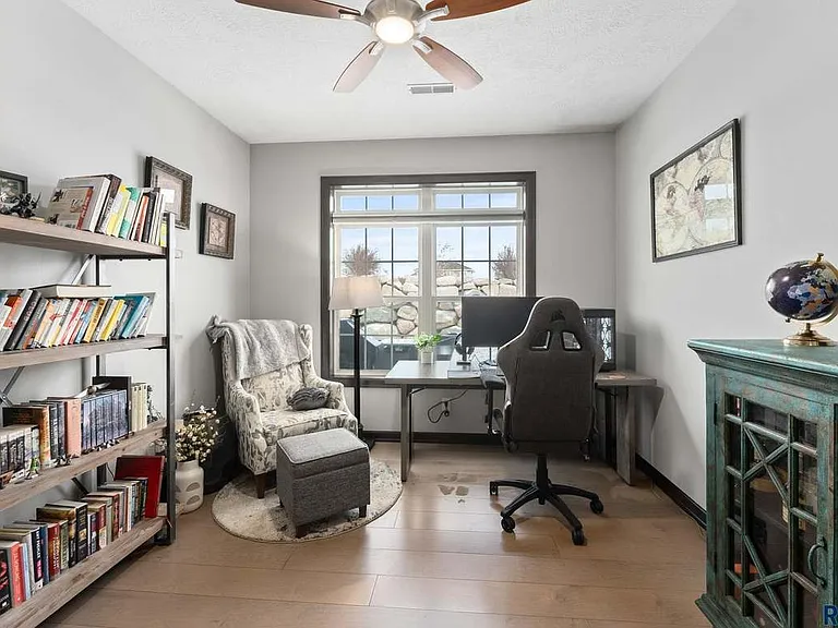 5600 E Eastbridge Pl — Photo 7
