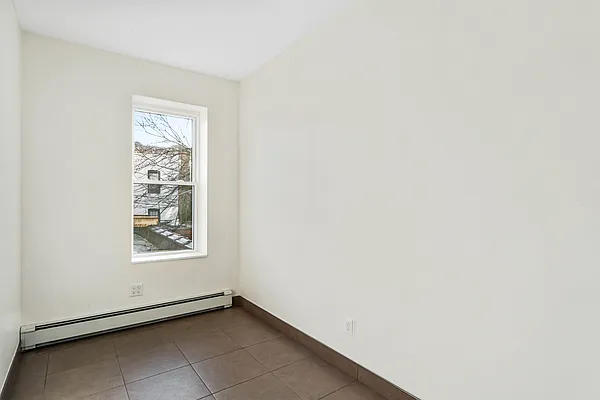 Rented by Daniel Gale Sotheby's International Realty | media 10