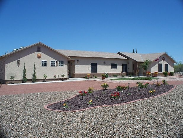 1st image of 3121 E Cardenas Dr