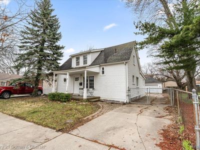 22514 Ridgeway St, Saint Clair Shores, MI, 48080