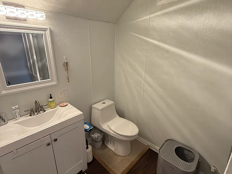 533 Howell Ave #3 — Photo 5