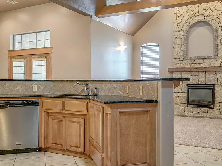 17108 Prestwick Cir — Photo 28