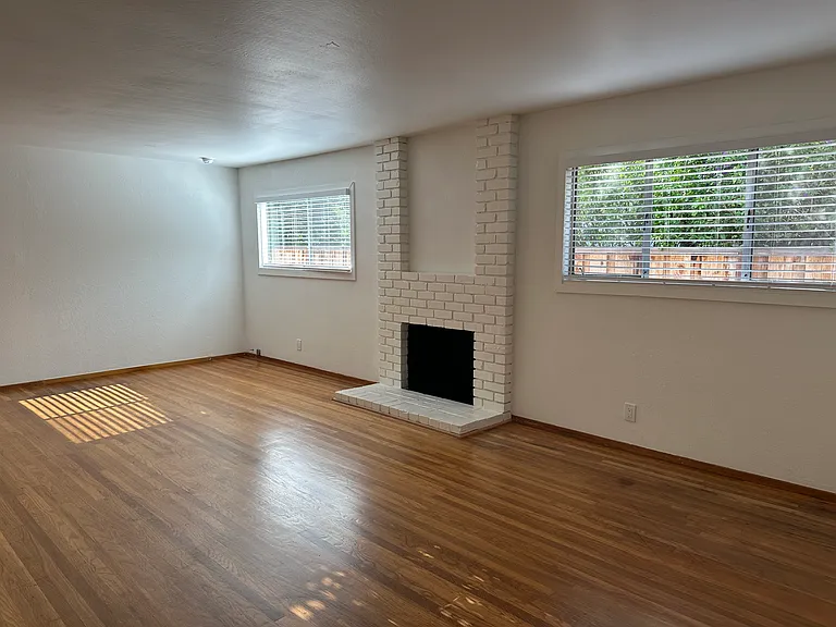 941 Kintyre Way — Photo 6