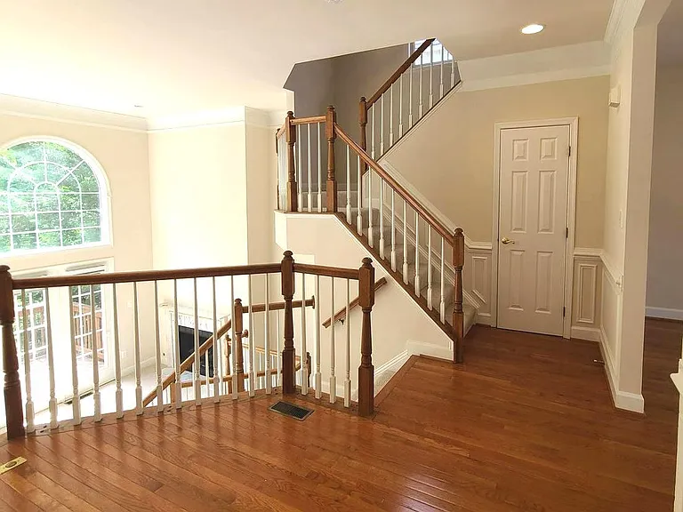2511 Gadsby Pl — Photo 12