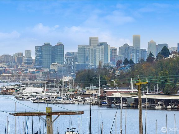 3rd image of 957 N 35th Street