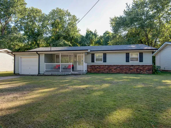2934 E Southeast Circle, Springfield, MO 65802