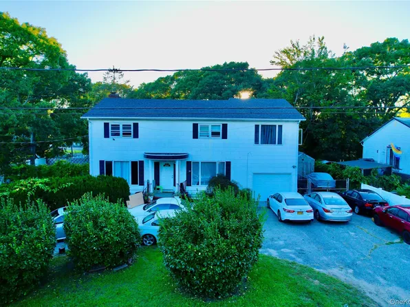 60 Knapp Road, Mastic Beach, NY 11951