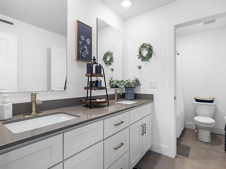 8154 W Fern St — Photo 28